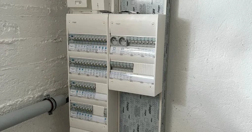Pose de tableau électrique conforme